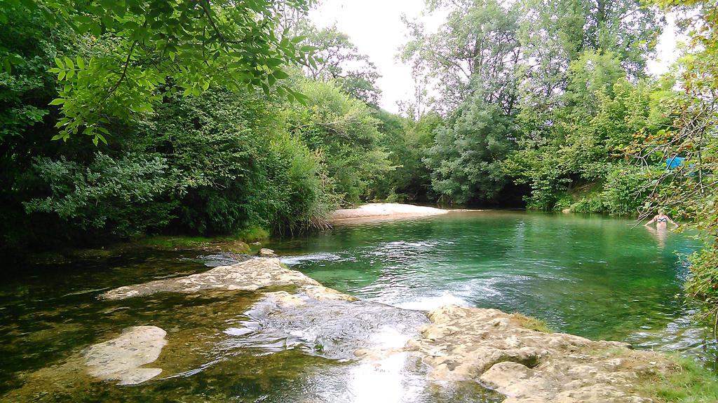 TERRE d'HISTOIRE - Baignade, canoë, piste cyclable à proximité Castelnaud La Chapelle Exterior foto